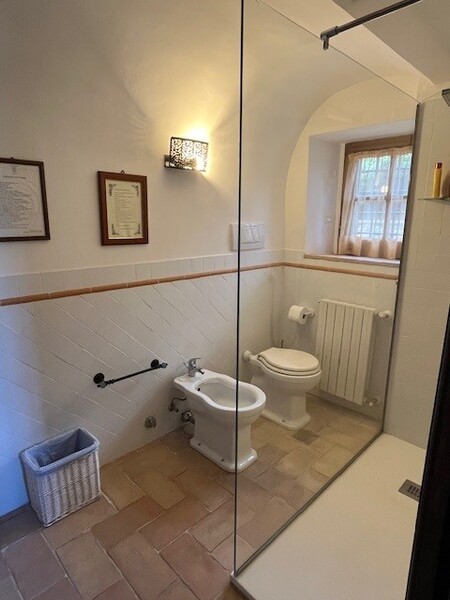 terzo bagno piano terra.jpg
