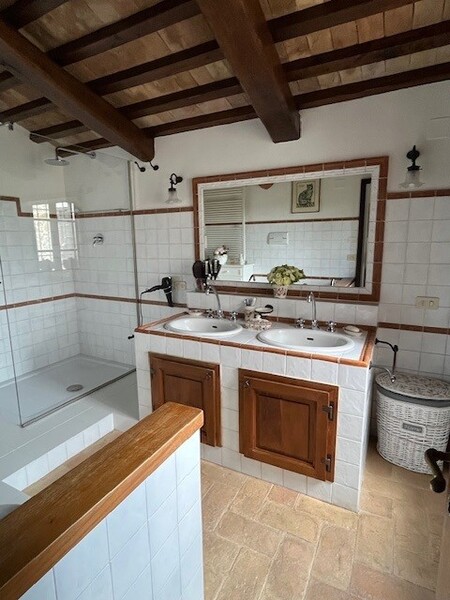 bagno padronale piano 1.jpg