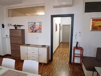 ff82d51b-e203-463a-8436-9c59cdef1597.jpg