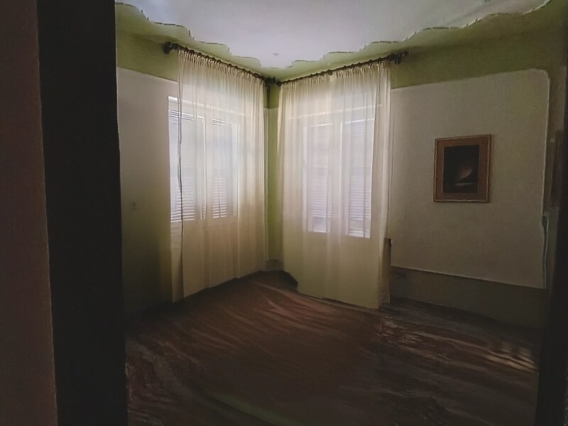 Soggiorno al 2°Piano con doppie finestre.jpg